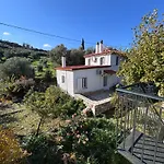 εξοχή-with Fireplace And View To The Sea