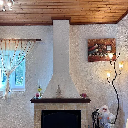 Casa rural Δωμάτια Εξοχή-With fireplace&view to the sea