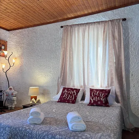 εξοχή-with Fireplace And View To The Sea Hétvégi ház