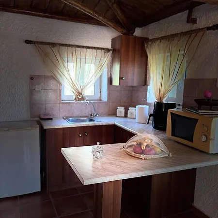 εξοχή-with Fireplace And View To The Sea Hétvégi ház *
