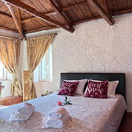 Landhuis εξοχή-with Fireplace And View To The Sea