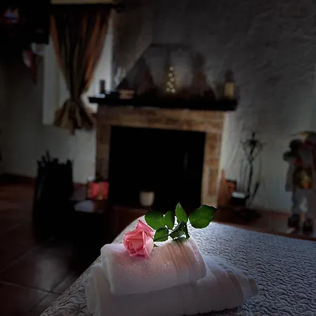 εξοχή-with Fireplace And View To The Sea Landhuis *