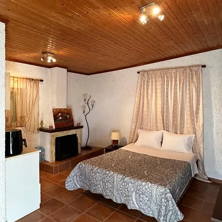 Δωμάτια Εξοχή-With fireplace&view to the sea Eliki