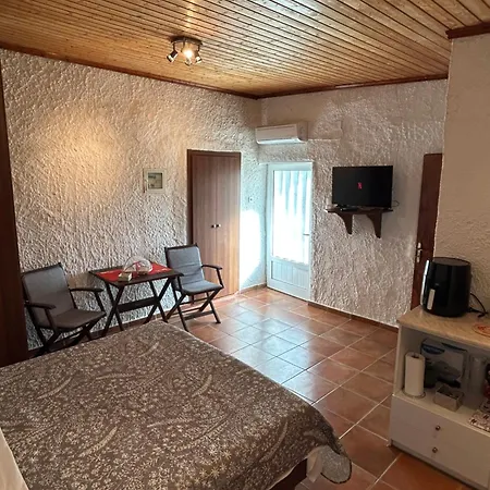 Landhuis εξοχή-with Fireplace And View To The Sea *
