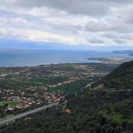 Δωμάτια Εξοχή-With fireplace&view to the sea Eliki