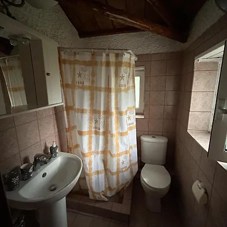 Δωμάτια Εξοχή-With fireplace&view to the sea Casa di campagna