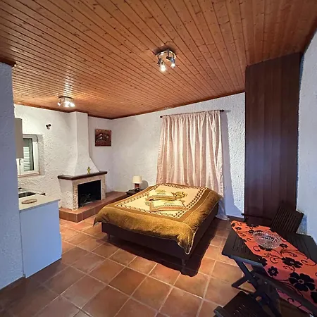 εξοχή-with Fireplace And View To The Sea Eliki