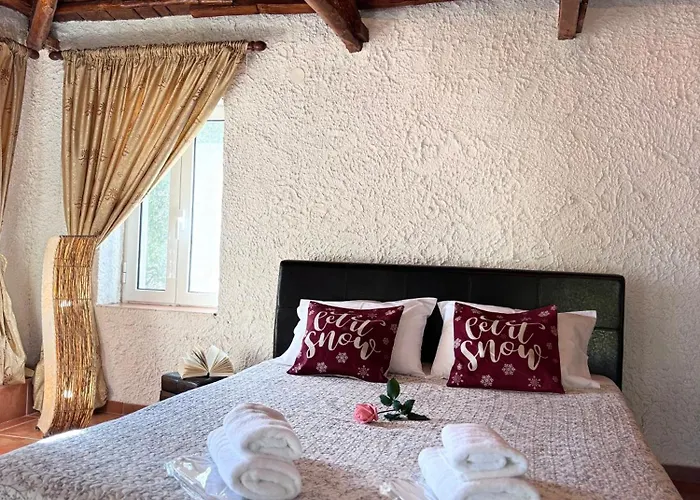 Country house εξοχή-with Fireplace And View To The Sea