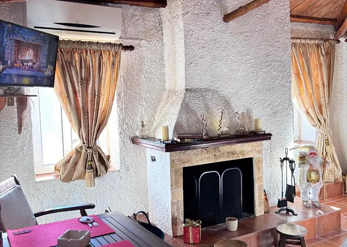 εξοχή-with Fireplace And View To The Sea Country house