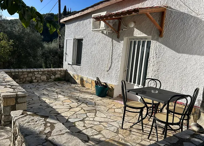 εξοχή-with Fireplace And View To The Sea