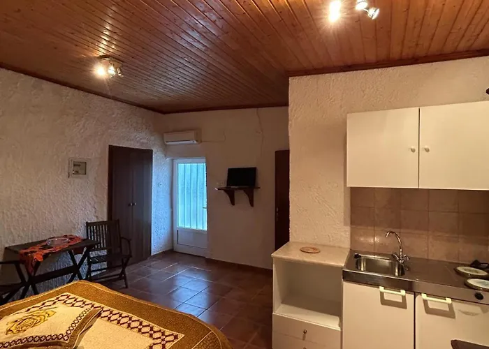 Country house εξοχή-with Fireplace And View To The Sea