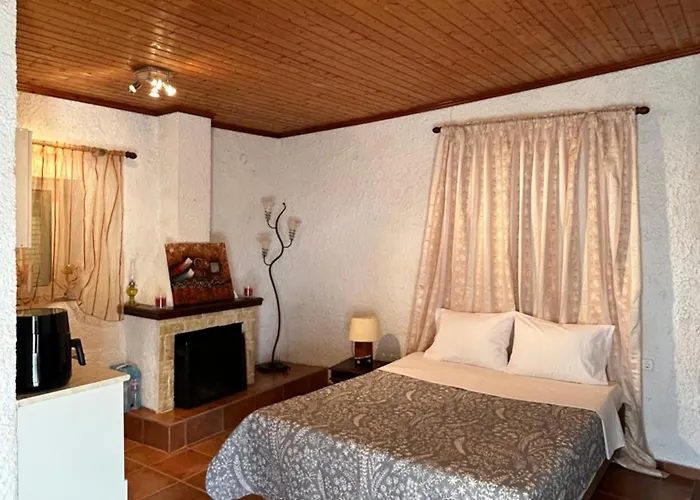 Δωμάτια Εξοχή-With Fireplace And View To The Sea Eliki