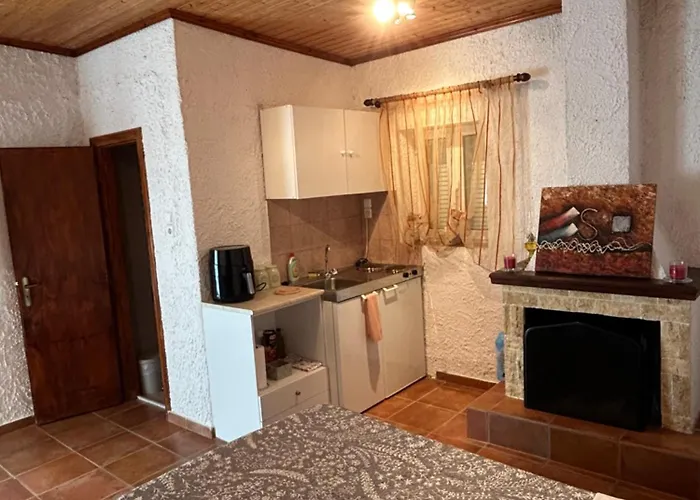 Δωμάτια Εξοχή-With Fireplace And View To The Sea